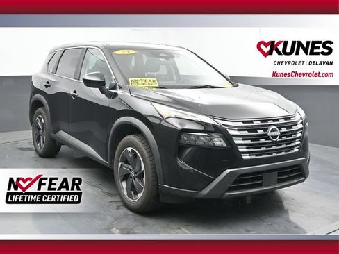 Used 2025 Nissan Rogue SV AWD/4WD image 1