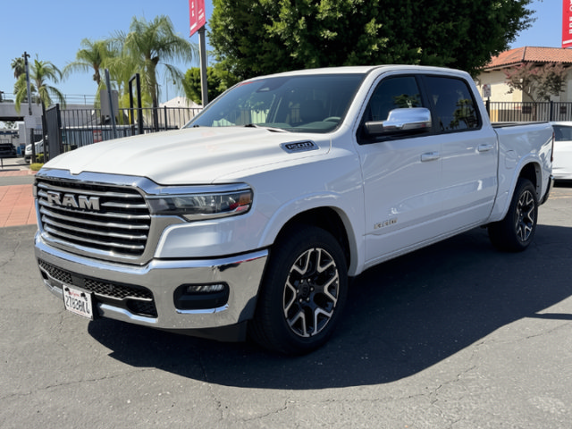 Used 2026 RAM 1500 Laramie AWD/4WD image 3