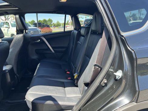 Used 2017 Toyota RAV4 SE AWD/4WD image 24