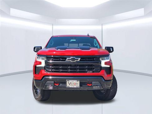 Used 2026 Chevrolet Silverado 1500 LT Trail Boss w/ LT Trail Boss Premium Package AWD/4WD image 3