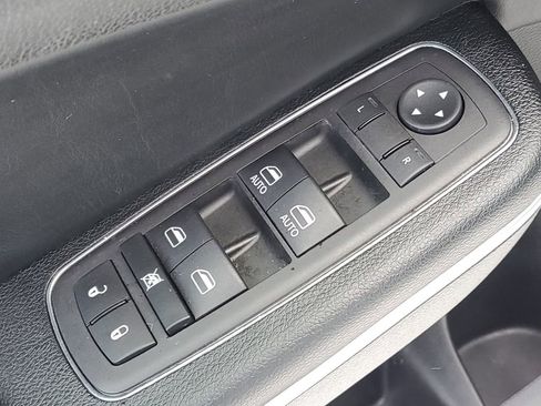 Used 2023 Chrysler 300 Touring L w/ Popular Equipment Group image 27