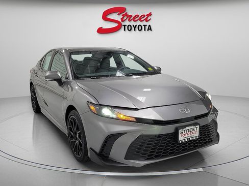 New 2026 Toyota Camry SE w/ Convenience Package image 5