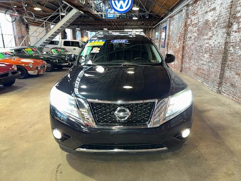 Used 2016 Nissan Pathfinder SV w/ Trailer Tow Package image 7