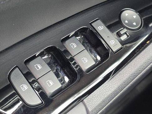 Used 2024 Kia Sportage EX image 27