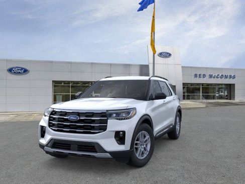 New 2025 Ford Explorer Active w/ Active Comfort Package image 4