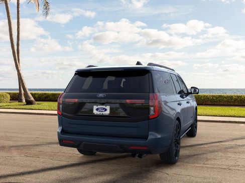 New 2026 Ford Expedition Platinum w/ Stealth Performance Package AWD/4WD image 31