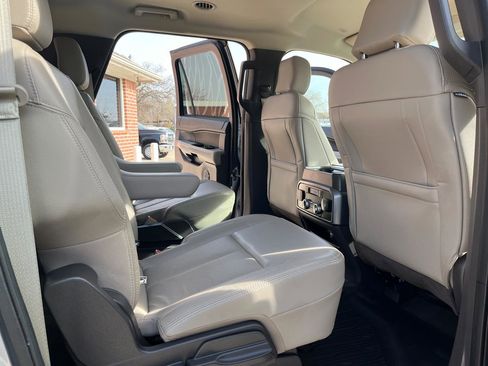 Used 2020 Ford Expedition Max XLT w/ Equipment Group 202A image 10