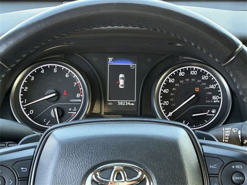 Used 2024 Toyota Camry SE image 16