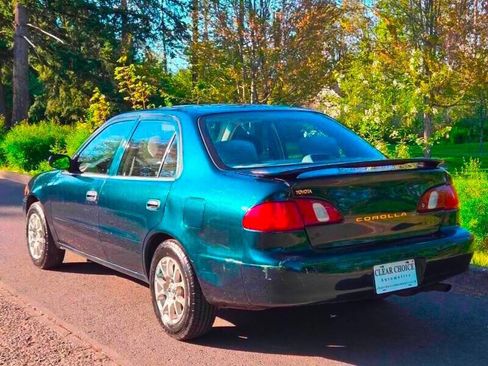 Used 1999 Toyota Corolla LE image 9