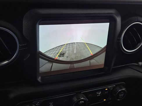Used 2023 Jeep Wrangler Unlimited Sahara AWD/4WD image 14
