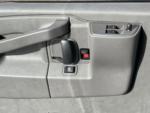 New 2025 GMC Savana 2500 Extended w/ Driver Convenience Package image 24