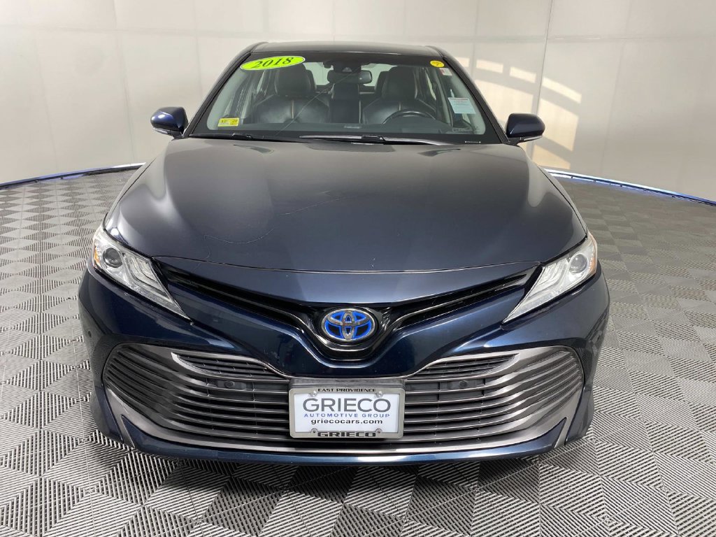 Used 2018 Toyota Camry XLE FWD image 3