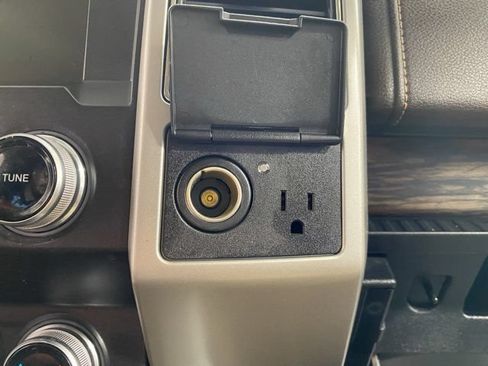 Certified 2019 Ford F150 Lariat w/ Equipment Group 502A Luxury AWD/4WD image 39
