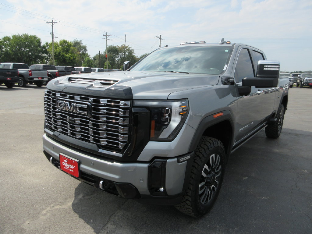 Certified 2025 GMC Sierra 2500 Denali Ultimate AWD/4WD image 16