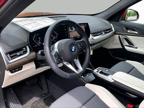 Used 2026 BMW X1 xDrive28i w/ Technology Package AWD/4WD image 9