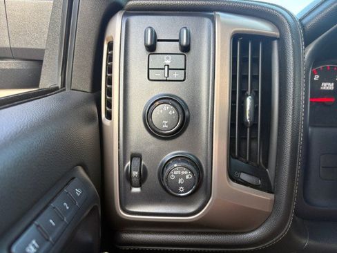 Used 2015 GMC Sierra 2500 Denali w/ Duramax Plus Package AWD/4WD image 11