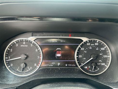 Used 2022 Nissan Pathfinder SV AWD/4WD image 10