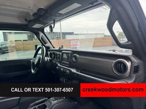 Used 2021 Jeep Wrangler Unlimited Sport AWD/4WD image 12