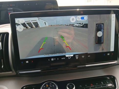 Certified 2025 Ford Expedition Max Active AWD/4WD image 23