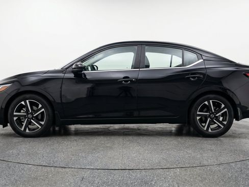 Used 2025 Nissan Sentra SV FWD image 5