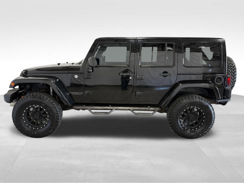 Used 2014 Jeep Wrangler Unlimited Rubicon w/ Connectivity Group image 5