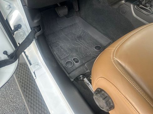 Used 2023 Jeep Wrangler Sahara w/ Cold Weather Group image 22