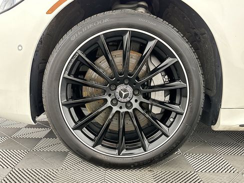 Used 2022 Mercedes-Benz S 580 4MATIC Sedan w/ AMG Line Package image 35