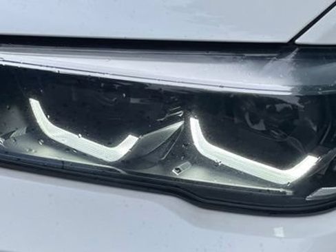 Used 2021 BMW X6 xDrive40i AWD/4WD image 12