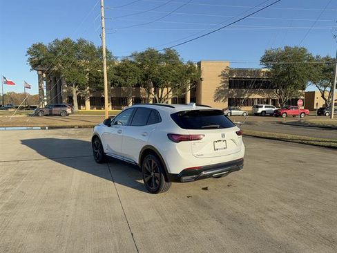 Used 2025 Buick Envision Sport Touring image 5