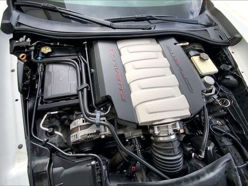 Used 2015 Chevrolet Corvette Stingray Coupe w/ 3LT Preferred Equipment Group image 26