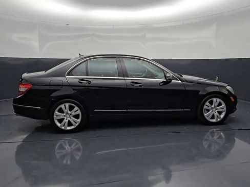 Used 2011 Mercedes-Benz C 300 4MATIC Sedan image 8