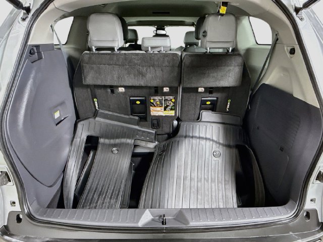 Certified 2021 Toyota Sienna XLE FWD image 28