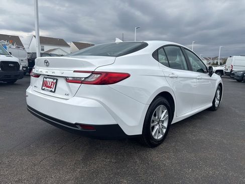 Used 2025 Toyota Camry LE image 14