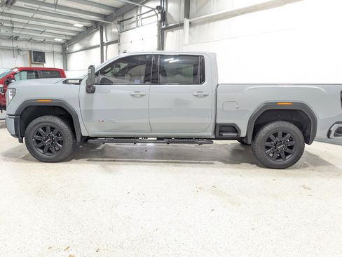 Used 2025 GMC Sierra 3500 AT4 image 6