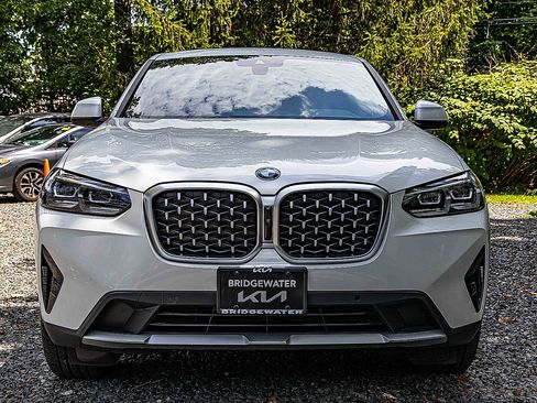 Used 2024 BMW X4 xDrive30i w/ Parking Assistance Package image 2