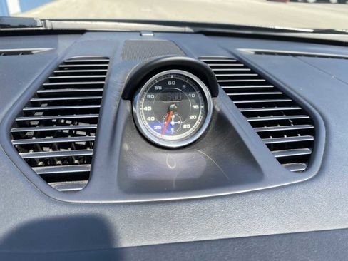 Used 2017 Porsche 911 Carrera 4S image 16
