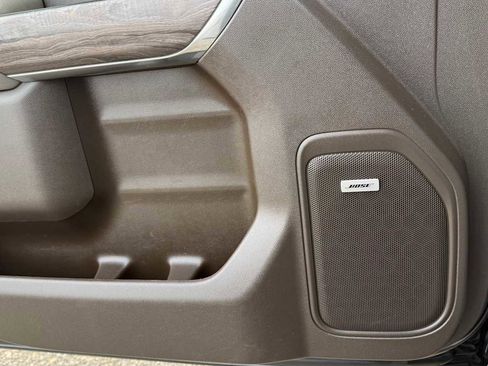 Used 2020 Chevrolet Silverado 2500 LTZ w/ LTZ Premium Package image 13