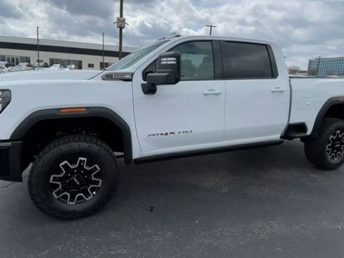Used 2026 GMC Sierra 2500 AT4X AWD/4WD image 6