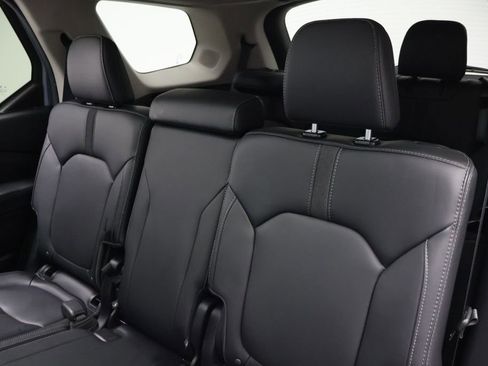 Used 2024 Honda Pilot Touring image 18