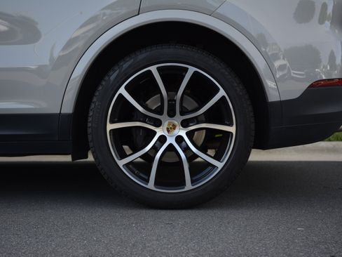 Certified 2021 Porsche Cayenne Coupe AWD/4WD image 38
