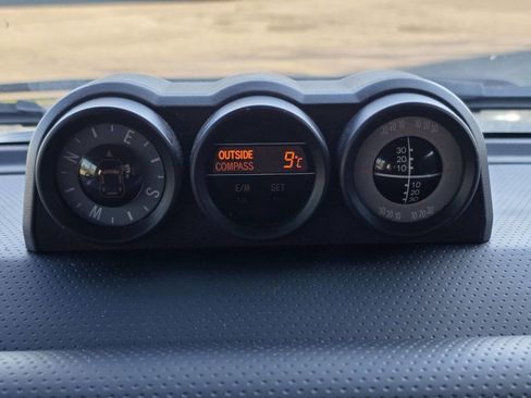 Used 2009 Toyota FJ Cruiser Base 4x4 4dr SUV 5A image 50