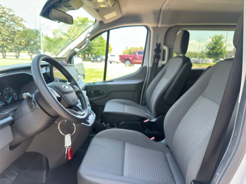 Used 2025 Ford Transit 350 XLT RWD image 19