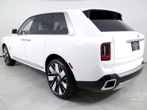 Certified 2025 Rolls-Royce Cullinan image 8