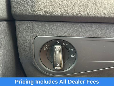 Used 2019 Volkswagen Tiguan SEL FWD image 17