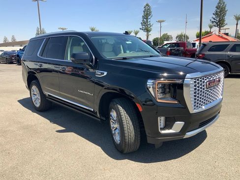 Used 2024 GMC Yukon Denali w/ Advanced Technology Package RWD image 3
