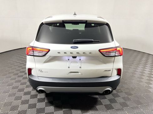 Used 2022 Ford Escape SE image 11