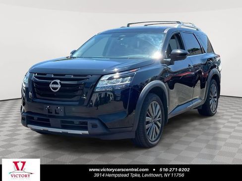 Used 2024 Nissan Pathfinder SL w/ SL Premium Package AWD/4WD image 1