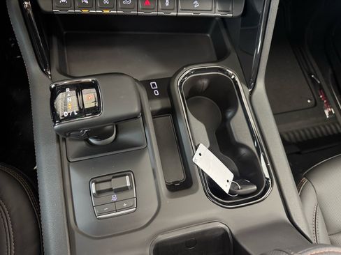 New 2026 GMC Sierra 1500 AT4 w/ AT4 Premium Package AWD/4WD image 19