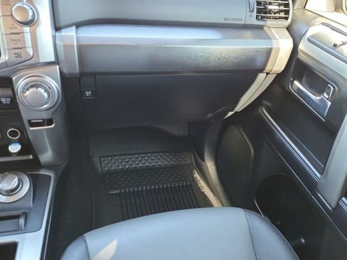 Used 2019 Toyota 4Runner SR5 Premium AWD/4WD image 27