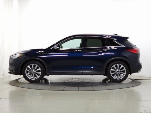 Used 2021 INFINITI QX50 Essential w/ Convenience Package image 6
